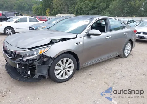 2016 Kia Optima Ex z USA, uszkodzony, nr VIN 5XXGU4L32GG107317